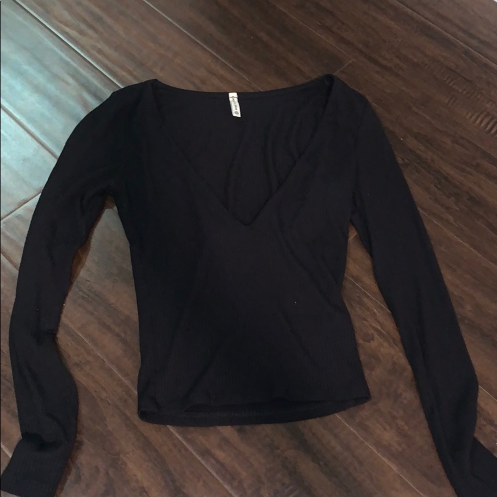 Black Long Sleeve V-neck